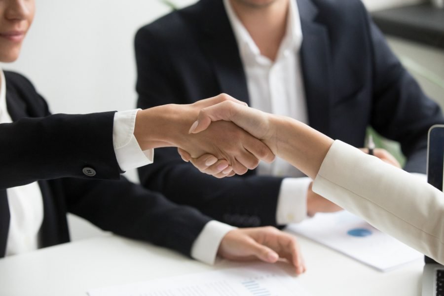 Cinco formas de retomar o contato “adormecido” com um cliente