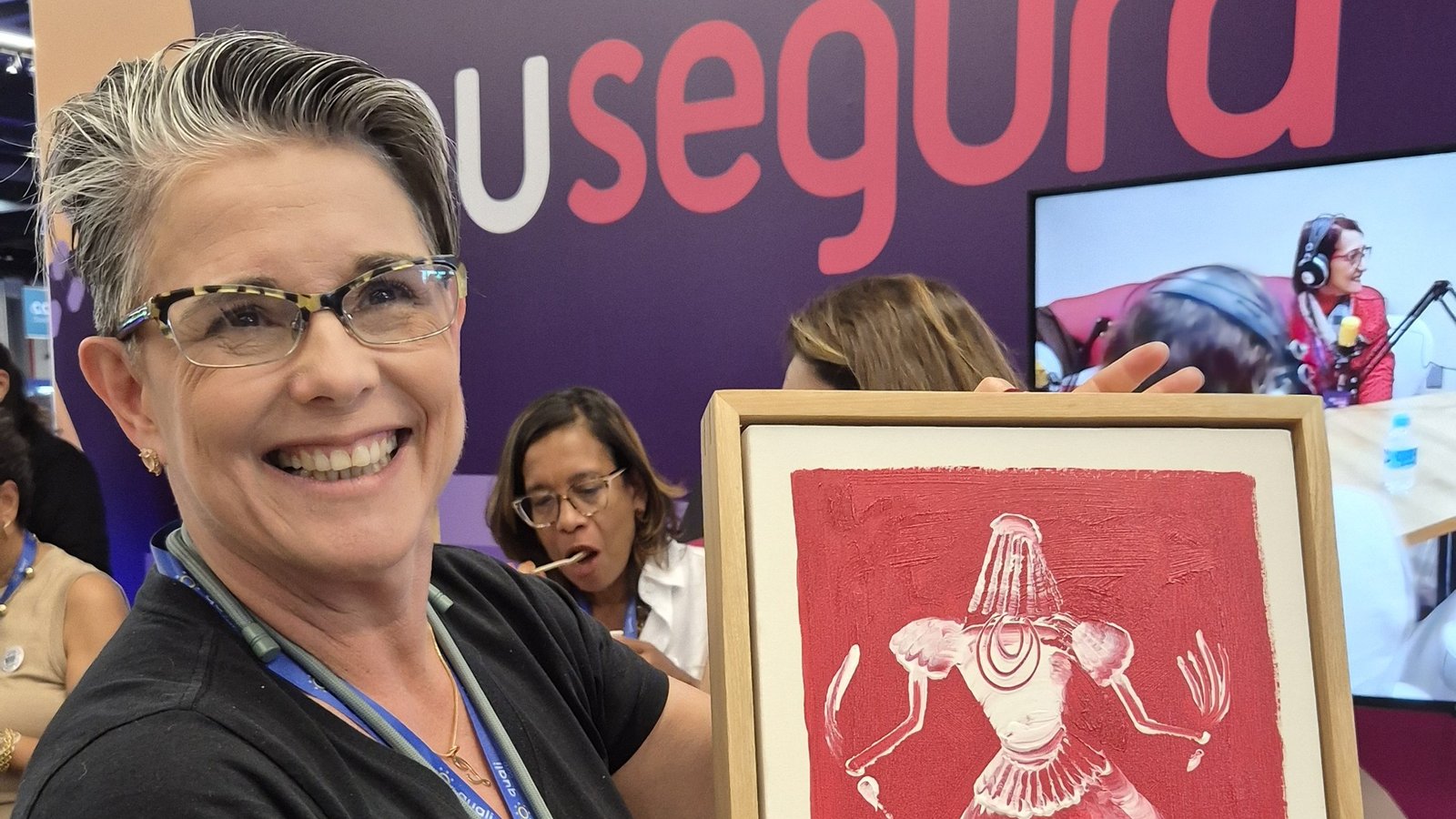 Liliana Caldeira recebe Prêmio Mulher Destaque no CQCS Inovação 2025, marco para a Sou Segura e para todo o mercado