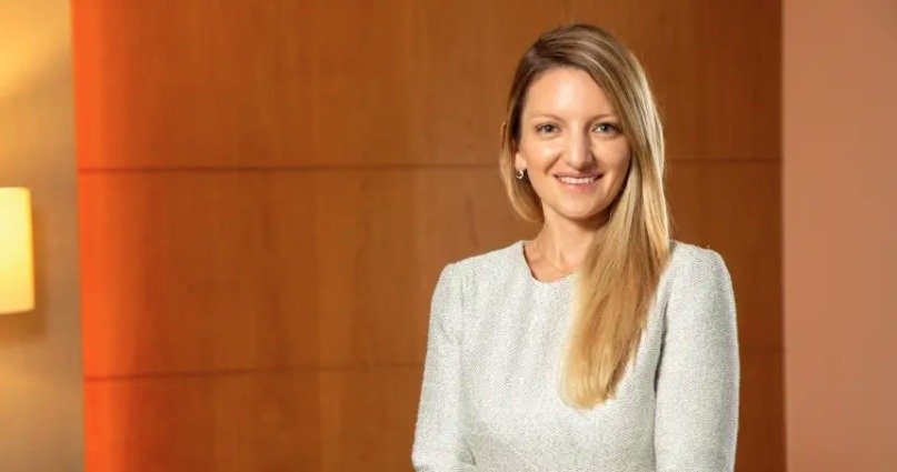 Grupo topo e base da pirâmide para acelerar expansão