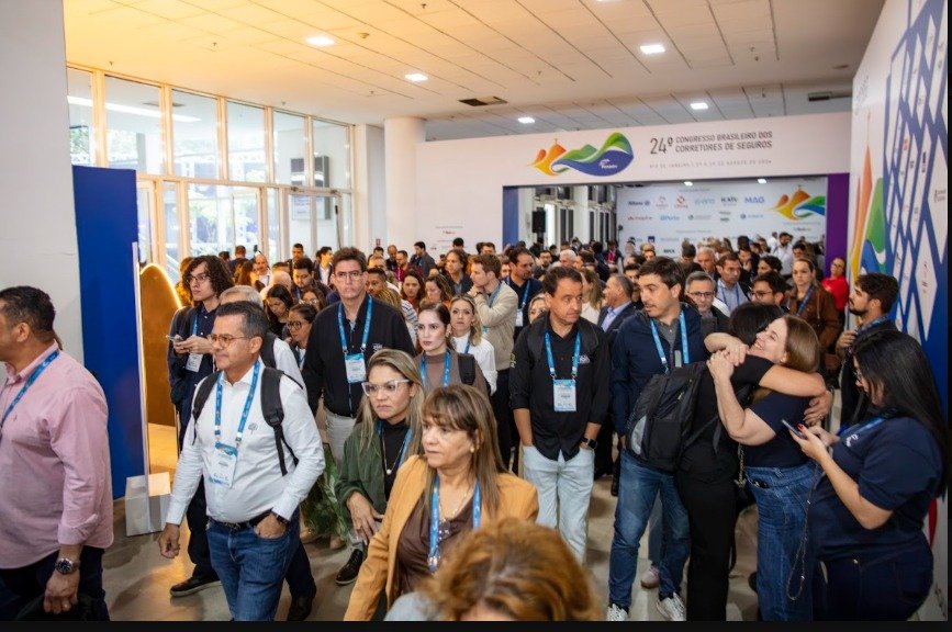 Abertura da Exposeg marca início do 24º Congresso Brasileiro dos Corretores de Seguros