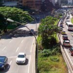 Adesivo não afeta seguro do carro, mas uso do veículo em campanha muda cobertura